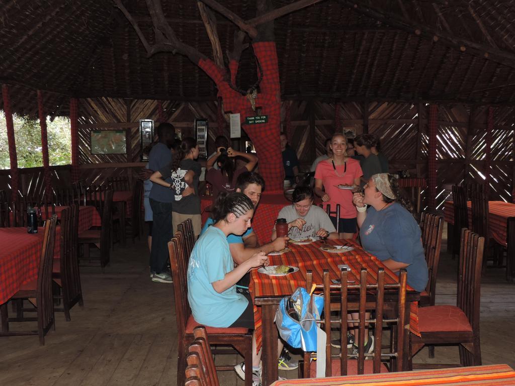 Enchoro Wildlife Camp Hotel Ololaimutiek Bagian luar foto