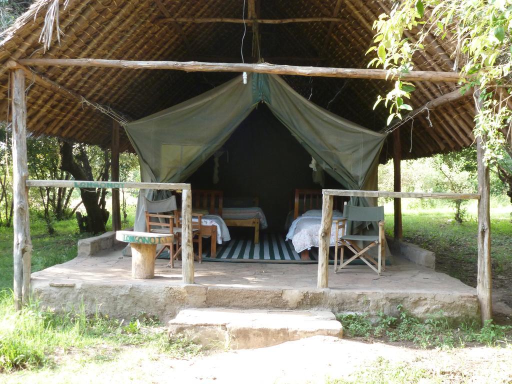 Enchoro Wildlife Camp Hotel Ololaimutiek Bagian luar foto