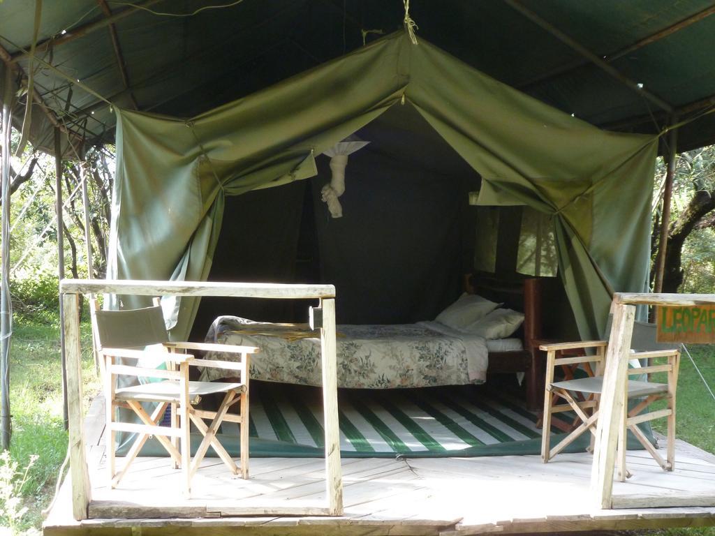 Enchoro Wildlife Camp Hotel Ololaimutiek Bagian luar foto