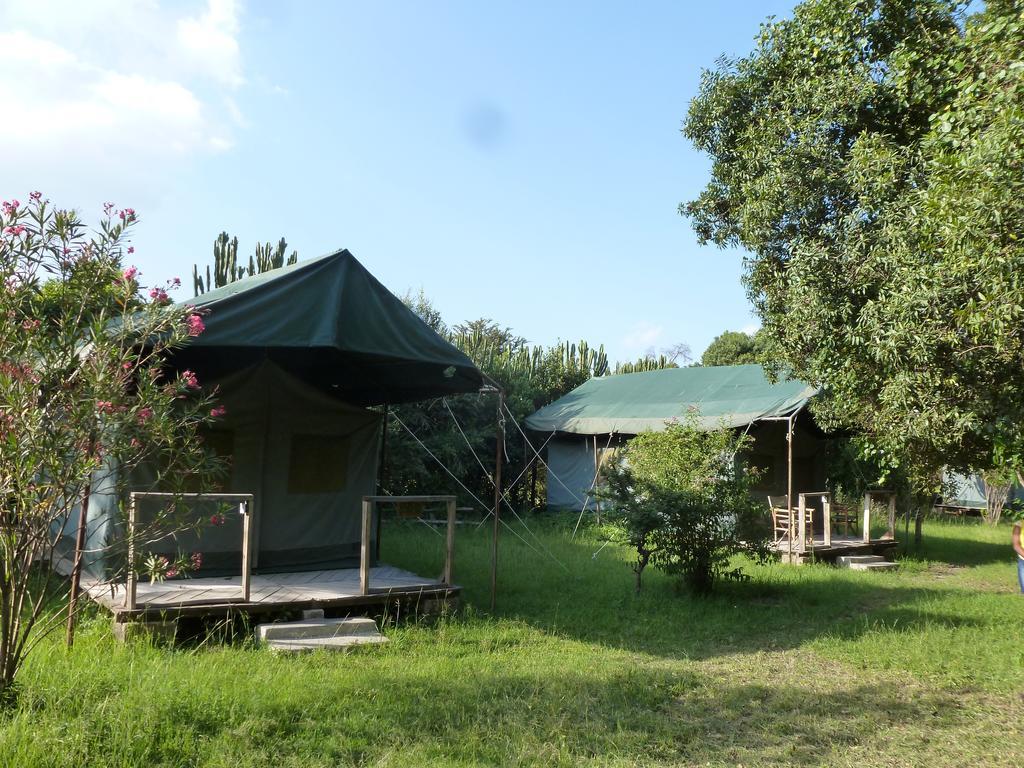 Enchoro Wildlife Camp Hotel Ololaimutiek Bagian luar foto