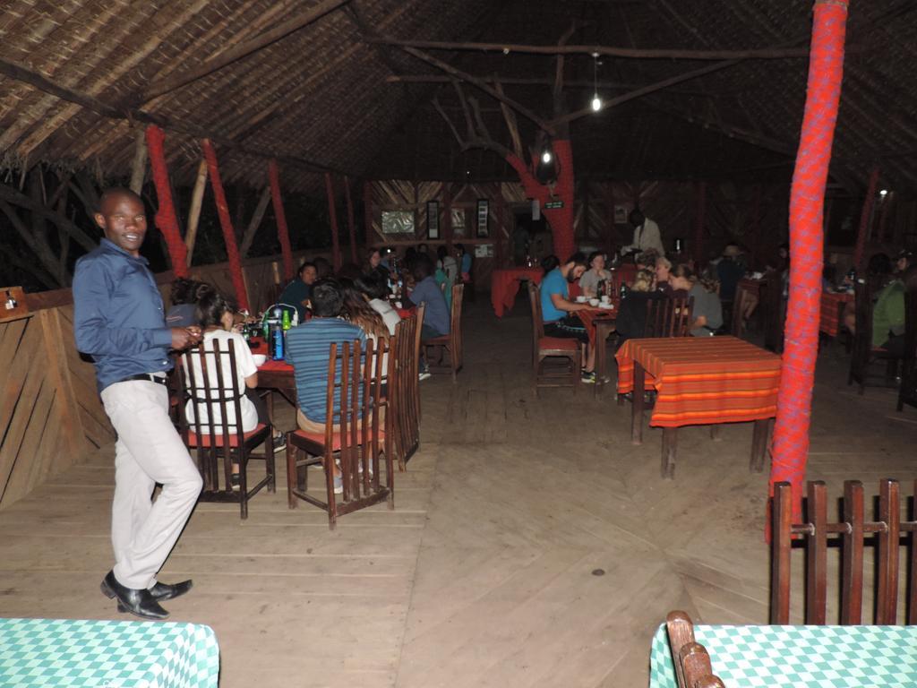 Enchoro Wildlife Camp Hotel Ololaimutiek Bagian luar foto