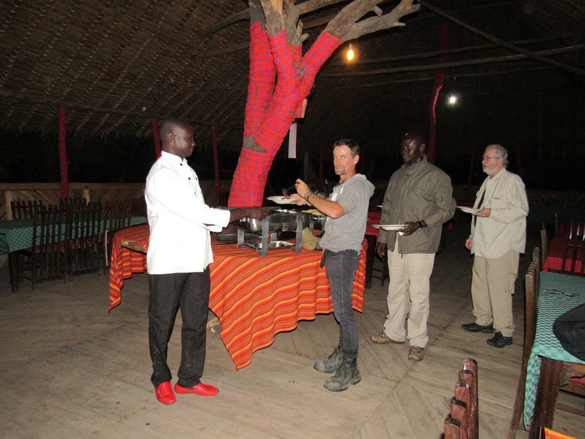 Enchoro Wildlife Camp Hotel Ololaimutiek Bagian luar foto